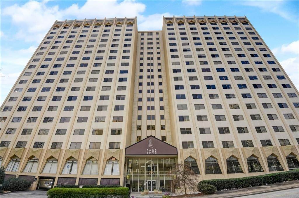 Condominium for Sale at Peachtree Hills, Atlanta, GA 30305