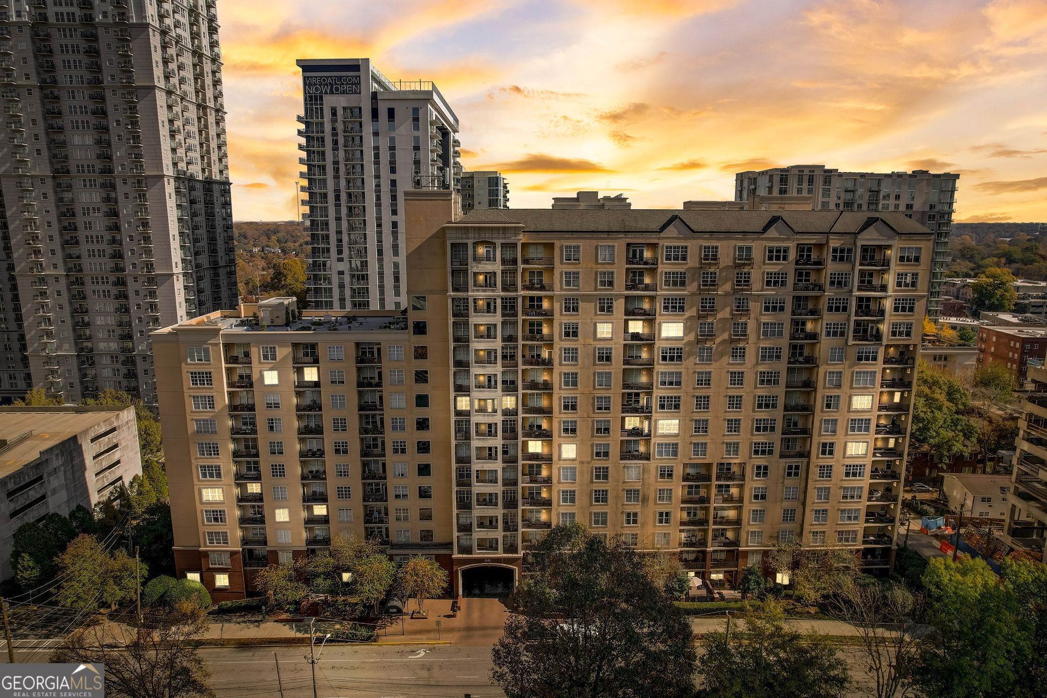 Condominium for Sale at Park Central Midtown Atlanta, Atlanta, GA 30309