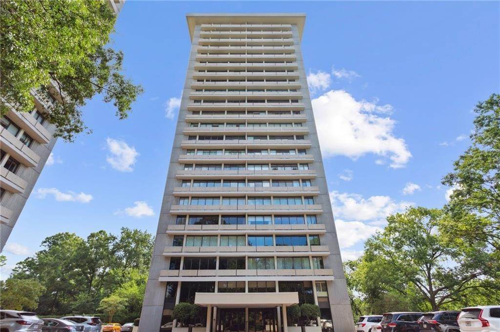 Condominium for Sale at Peachtree Heights East, Atlanta, GA 30305