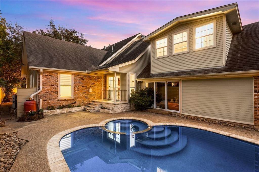 Single Family for Sale at Bee Cave Woods, Austin, TX 78746
