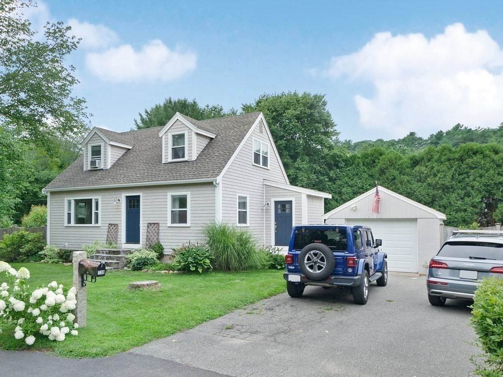 Single Family for Sale at Manchester, MA 01944