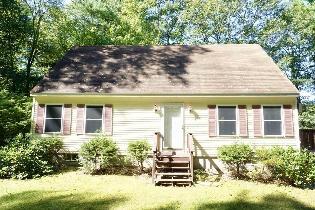 Single Family for Sale at Georgetown, MA 01833