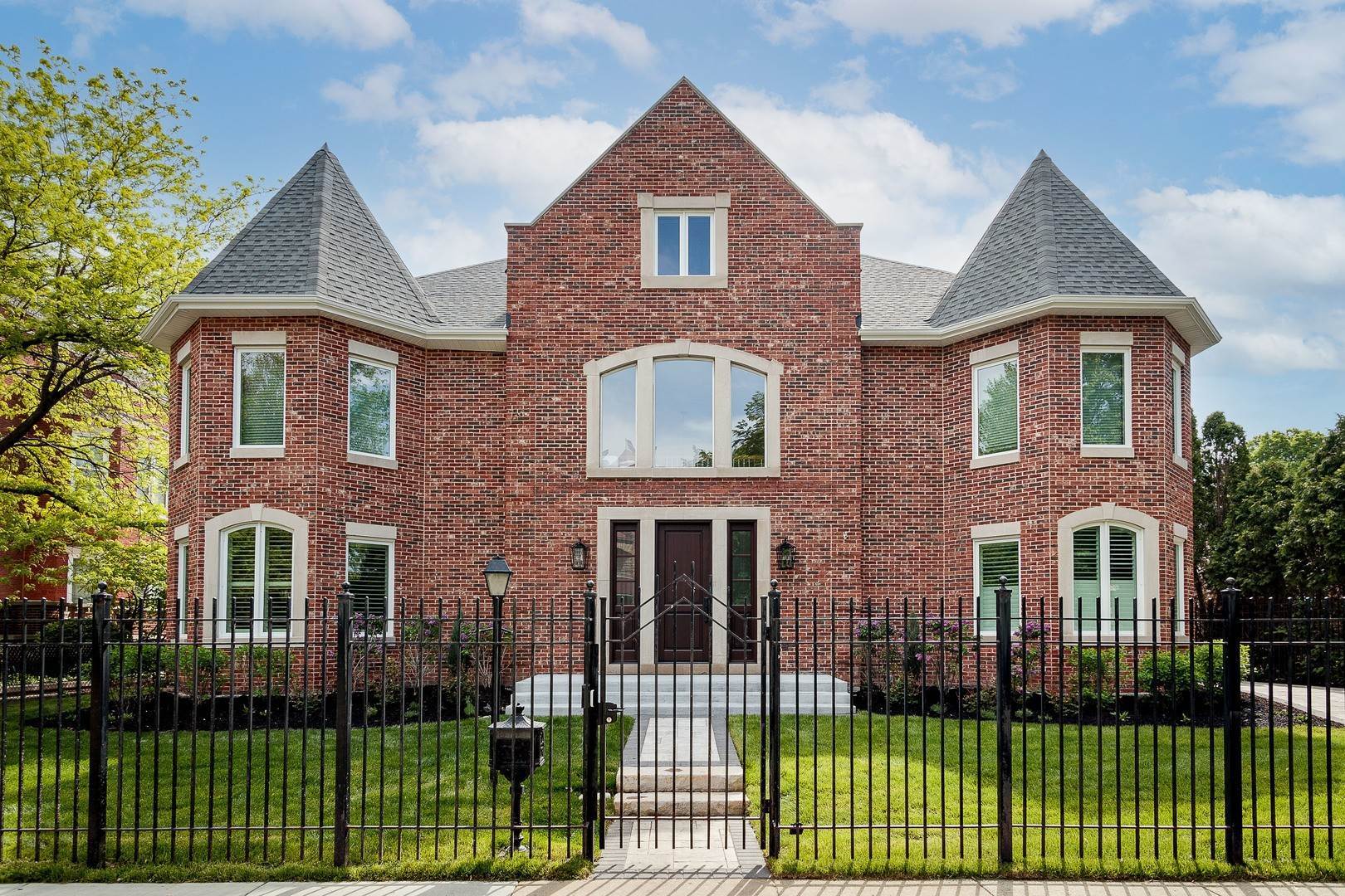Single Family for Sale at Kenwood, Chicago, IL 60615