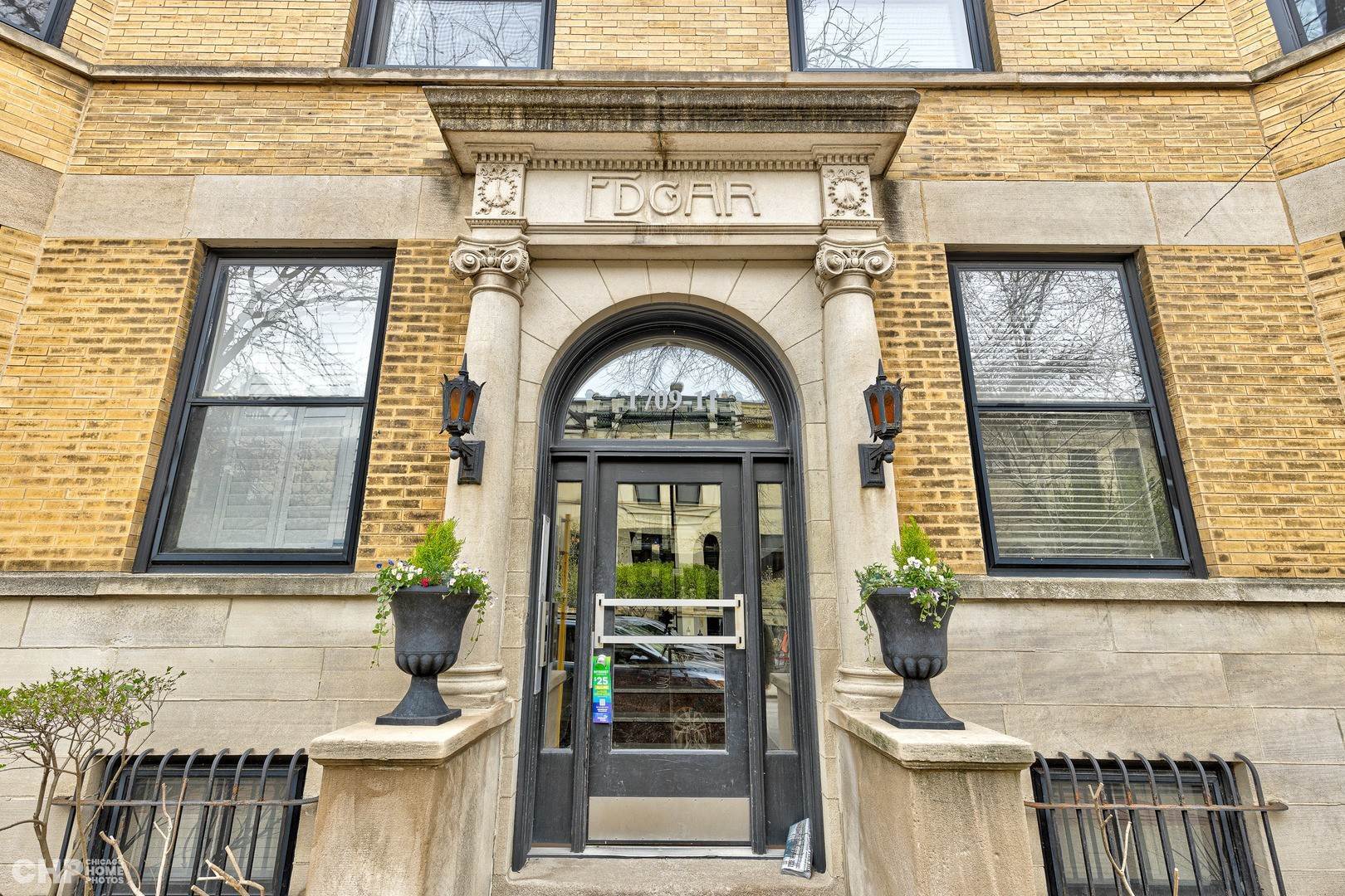 Single Family for Sale at Old Town Triangle, Chicago, IL 60614
