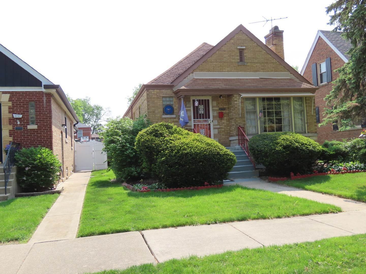Single Family for Sale at West Morgan Park, Chicago, IL 60655