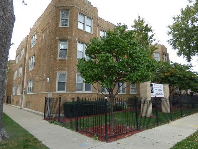 Condominium at Belmont Gardens, Chicago, IL 60641