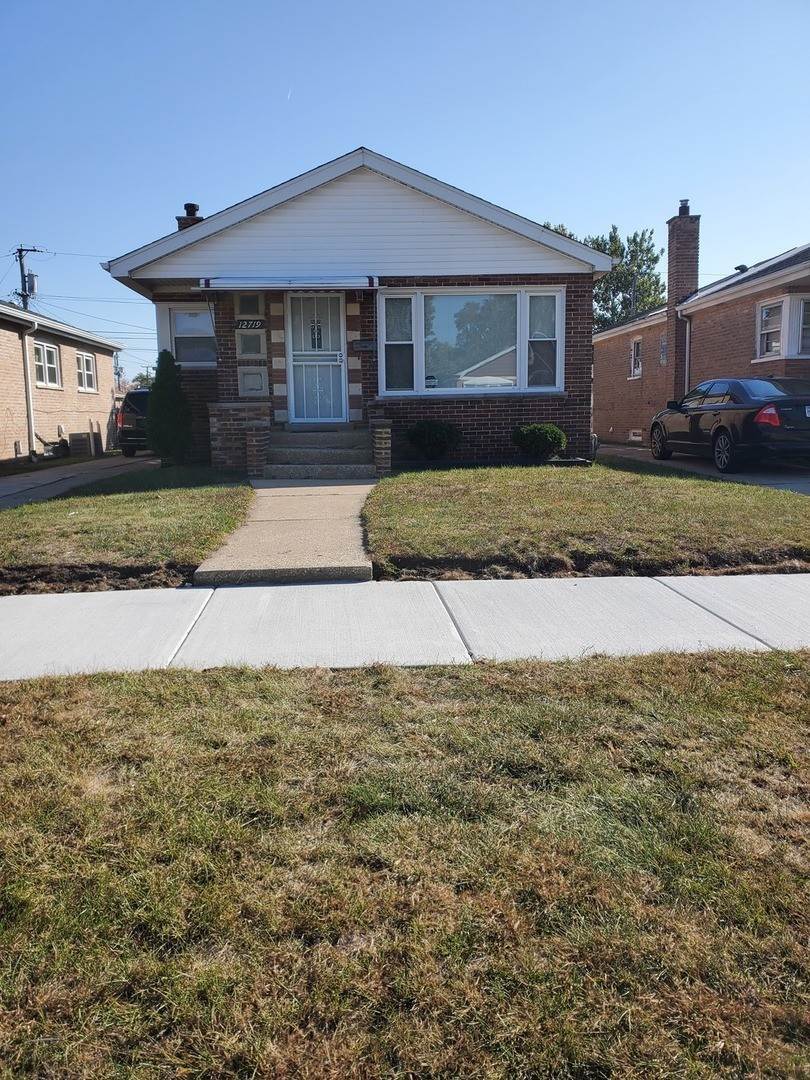 Single Family for Sale at Calumet Park, IL 60827