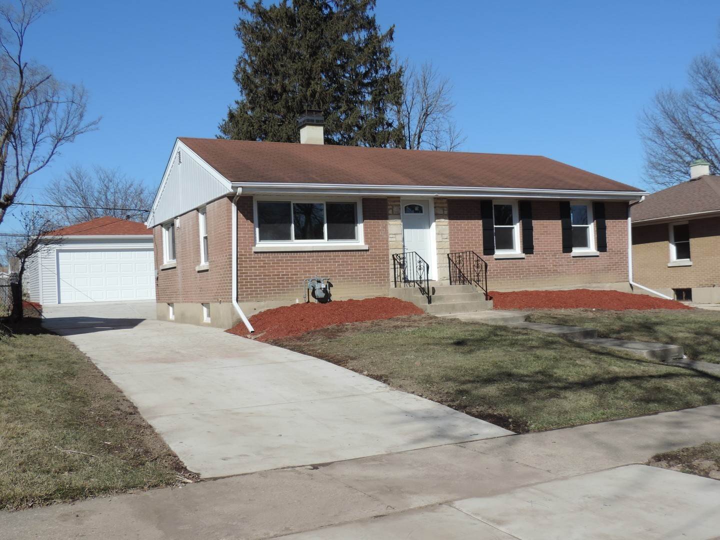 Single Family for Sale at Berkeley, IL 60163