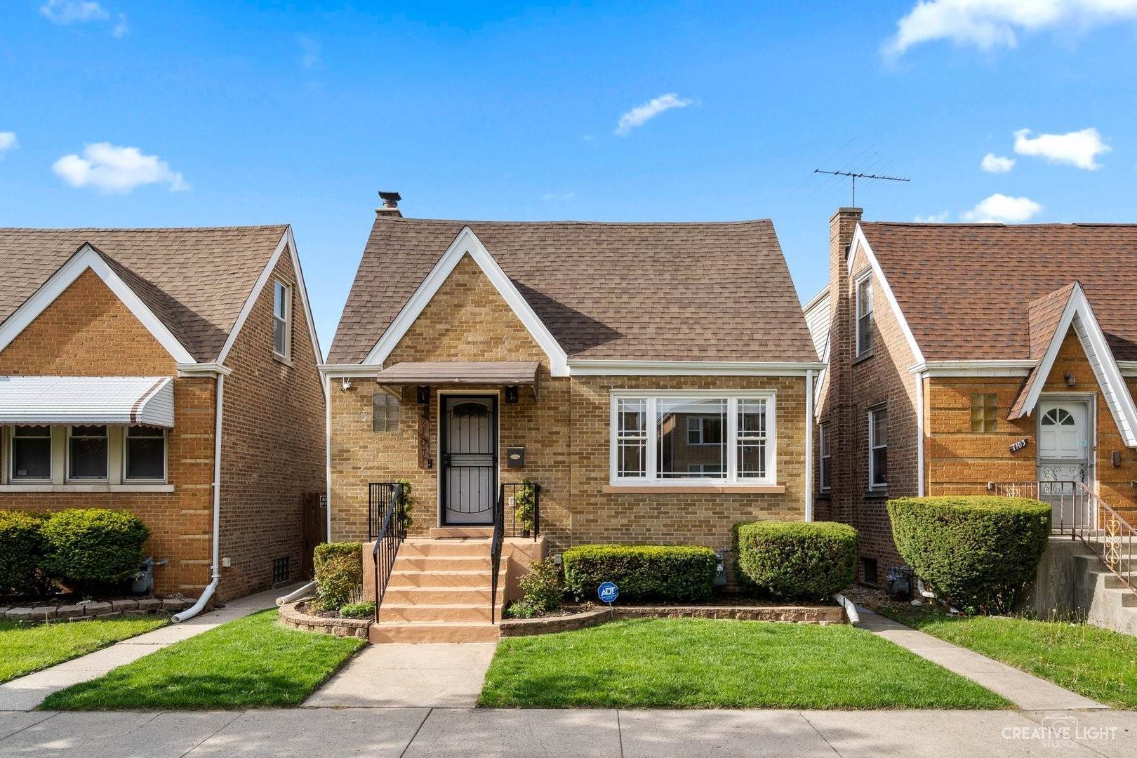 Single Family for Sale at Berwyn, IL 60402
