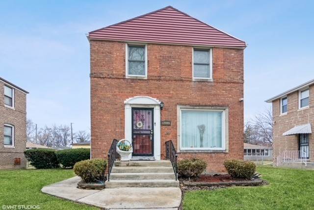 Single Family for Sale at Calumet Park, IL 60827