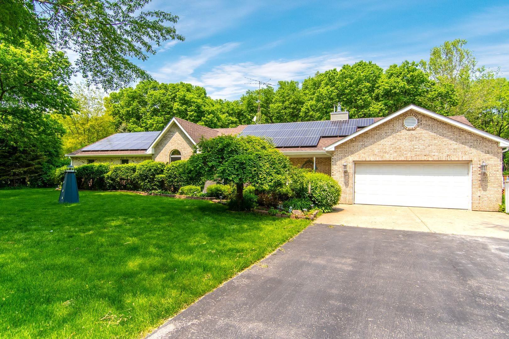 Single Family for Sale at Channahon, IL 60410