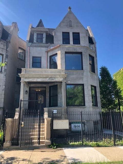 Single Family at Fifth City, Chicago, IL 60624