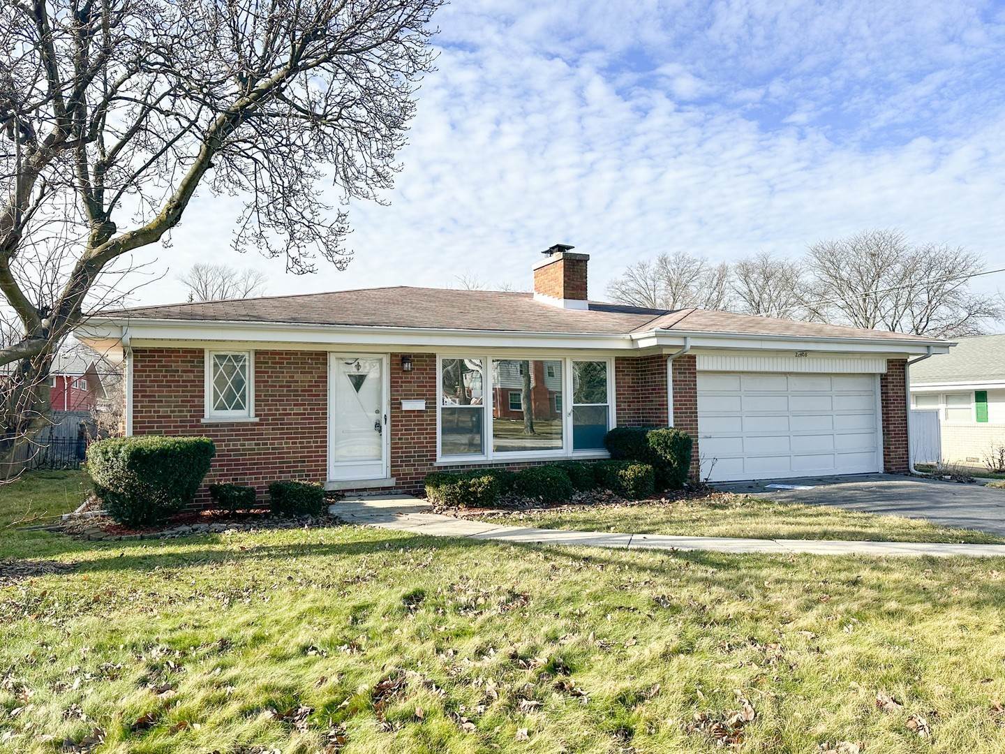 Single Family for Sale at Olympia Fields, IL 60461