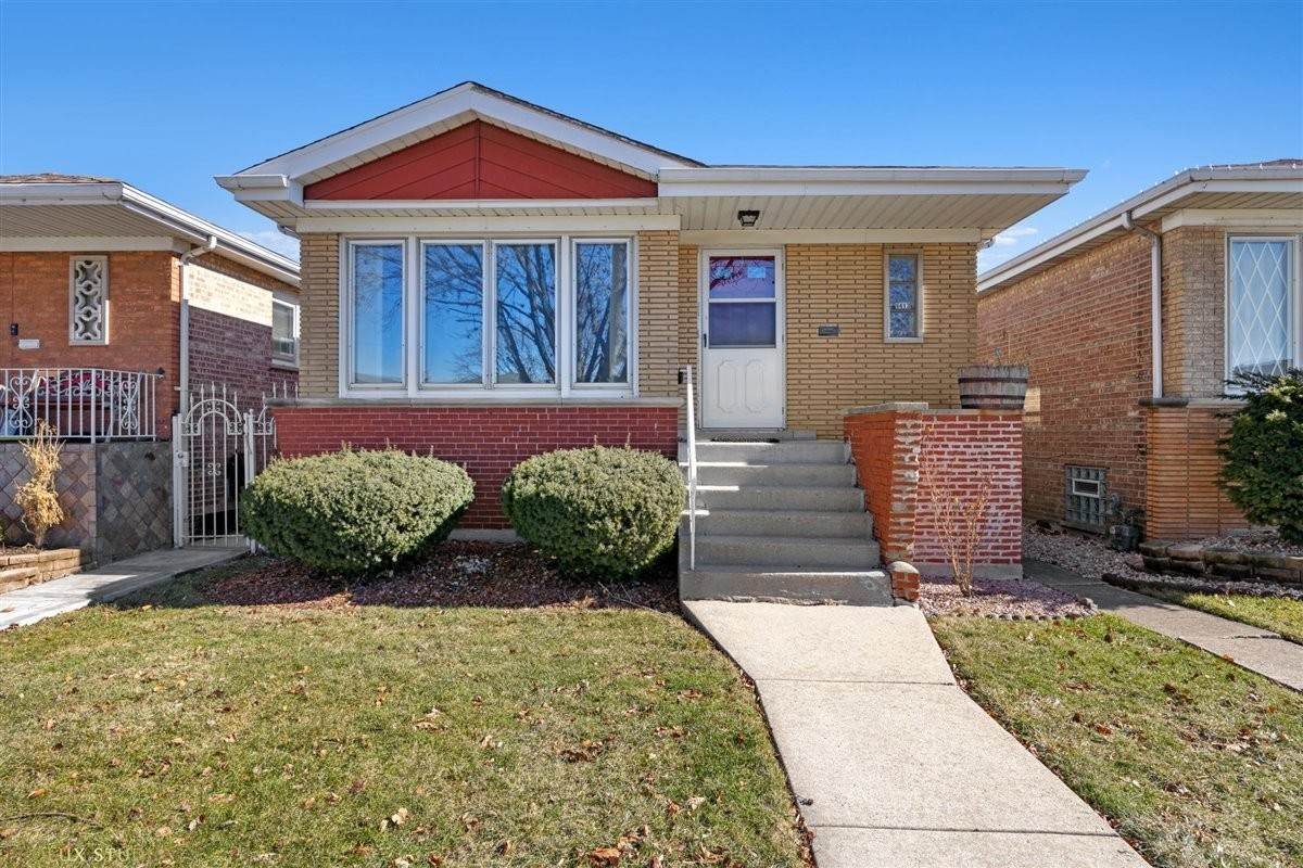Single Family for Sale at Clearing East, Chicago, IL 60638