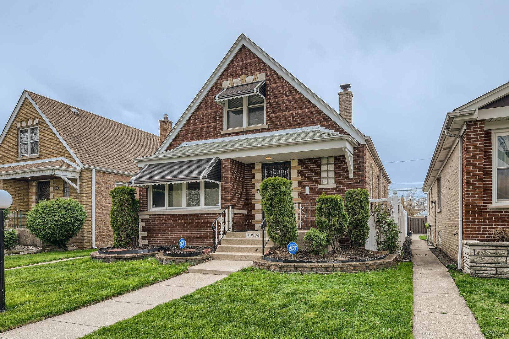 Single Family for Sale at Fernwood, Chicago, IL 60628