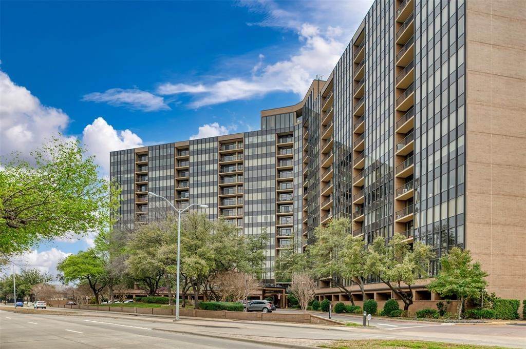 Condominium for Sale at Far North Dallas, Dallas, TX 75248