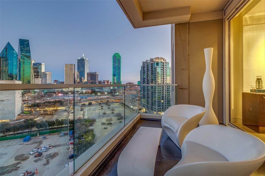 Condominium for Sale at Victory Park, Dallas, TX 75219