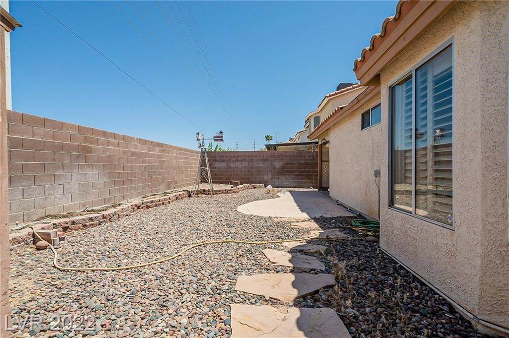 18. Single Family for Sale at NV 89014