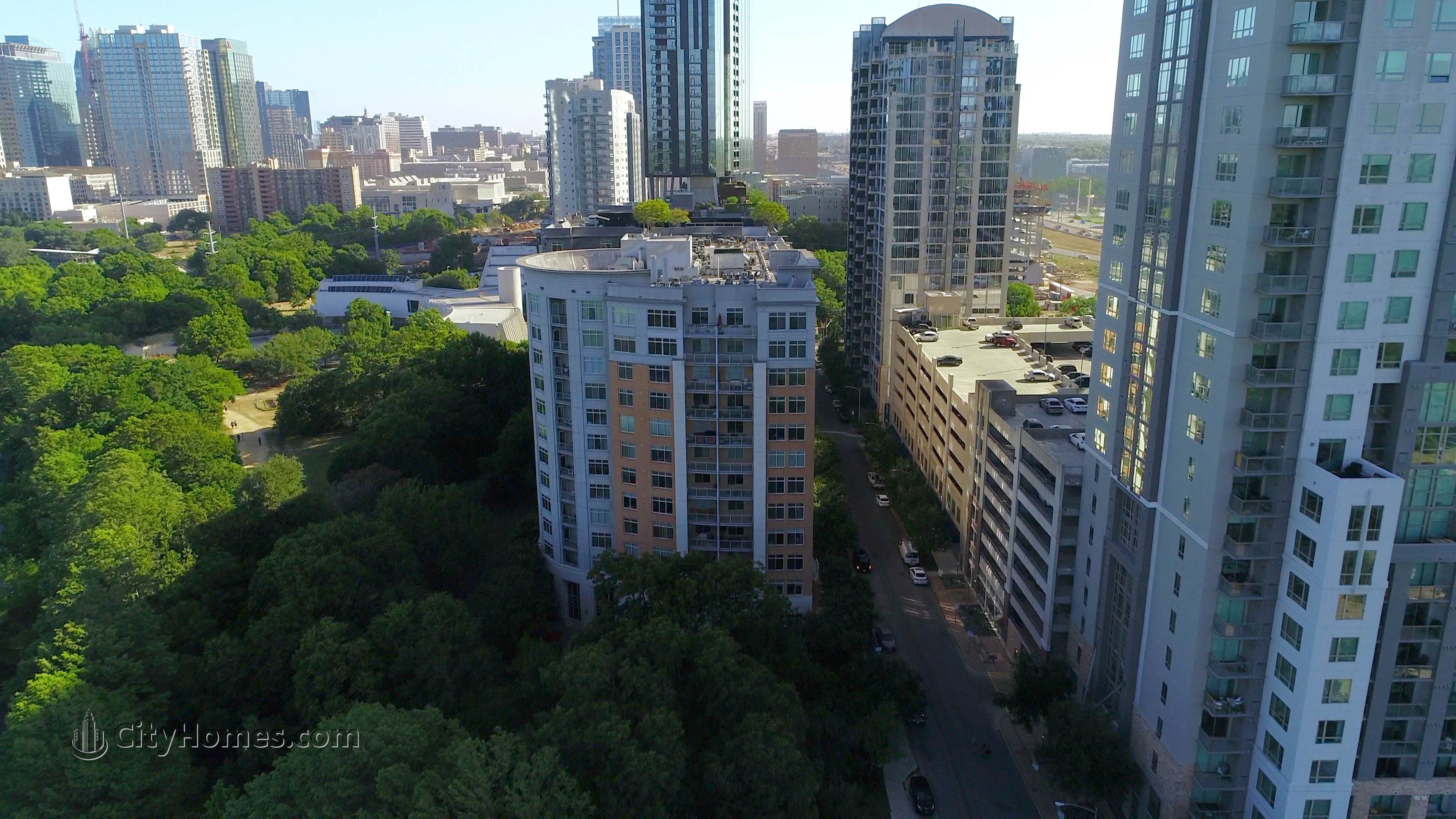 2. Milago Condominiums gebouw op 54 Rainey St, Downtown Austin, Austin, TX 78701