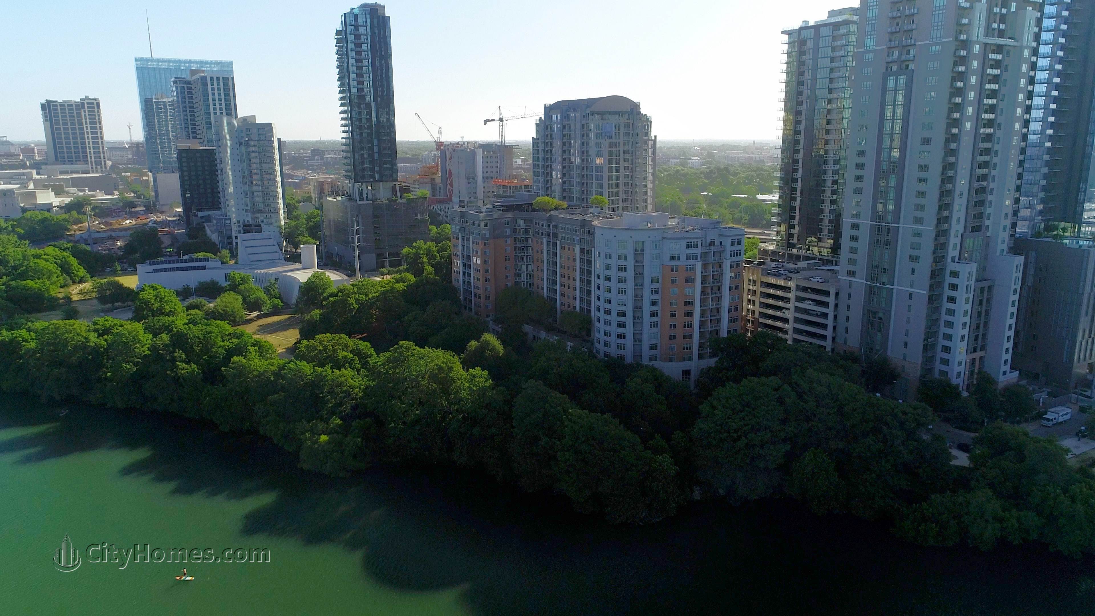 4. Milago Condominiums建於 54 Rainey St, Downtown Austin, Austin, TX 78701