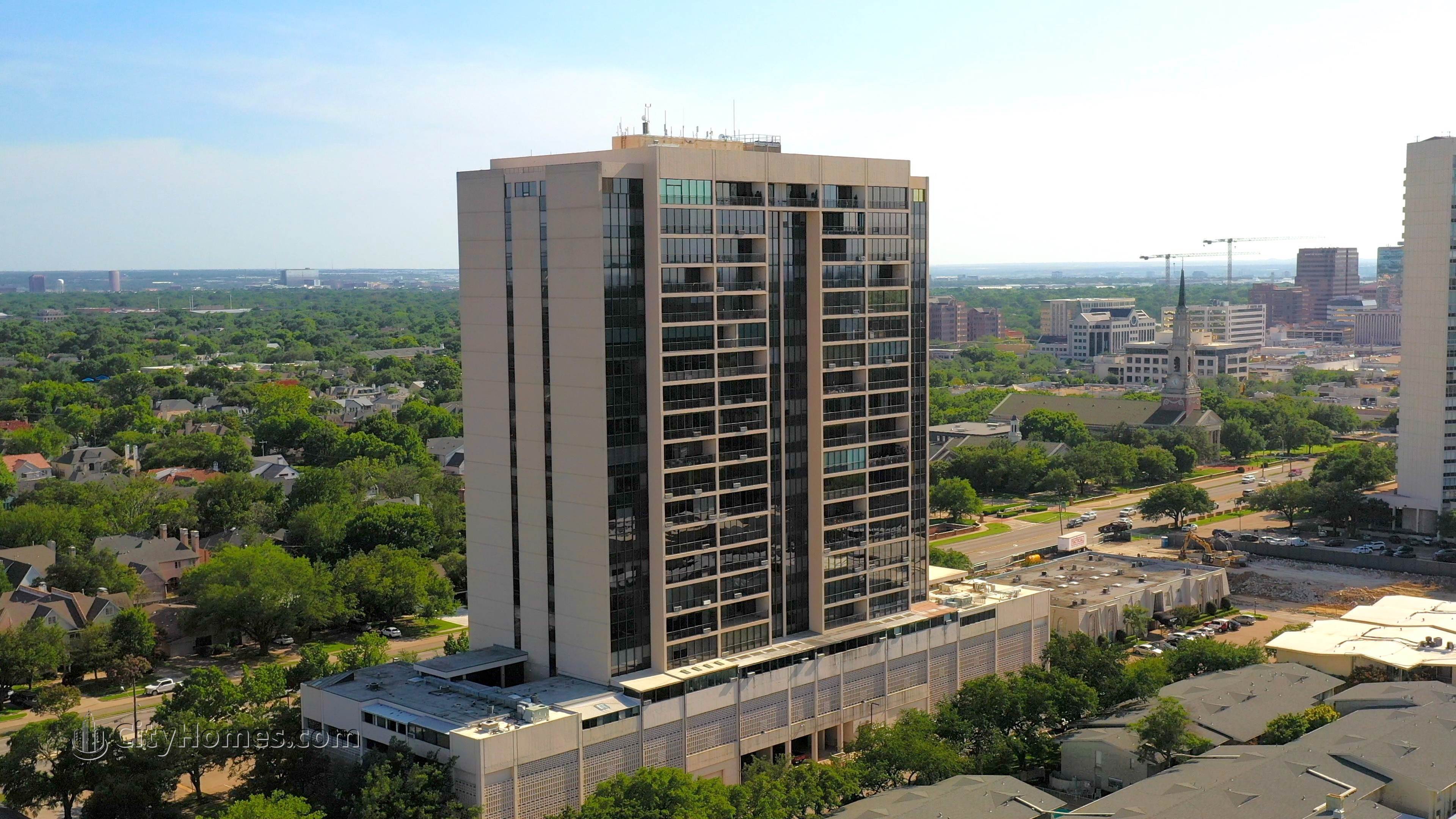 6. Athena Condominiums bâtiment à 6335 W Northwest Hwy, Preston Hollow, Dallas, TX 75225