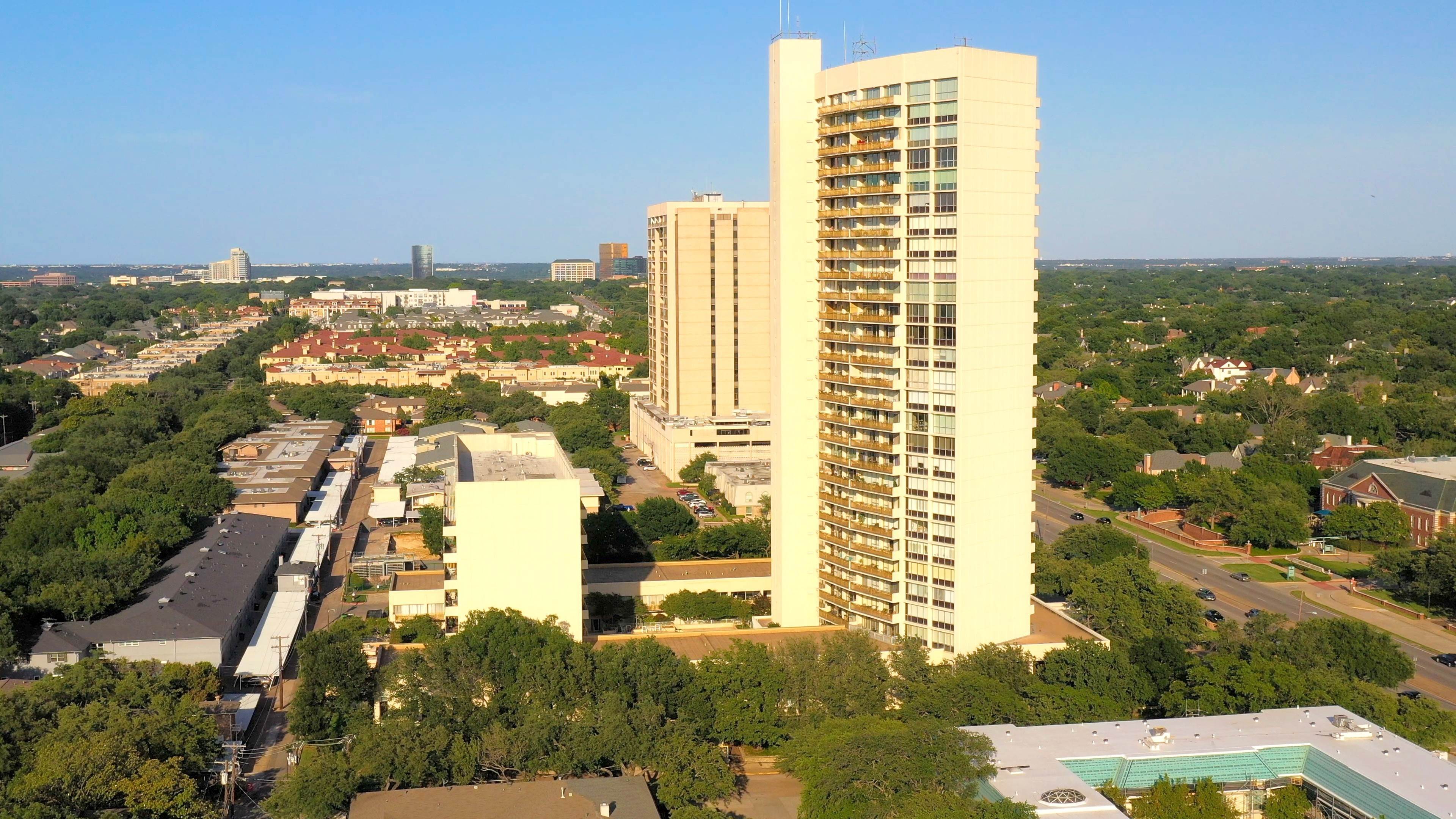 3. Preston Tower prédio em 6211 W Northwest Hwy, Preston Hollow, Dallas, TX 75225