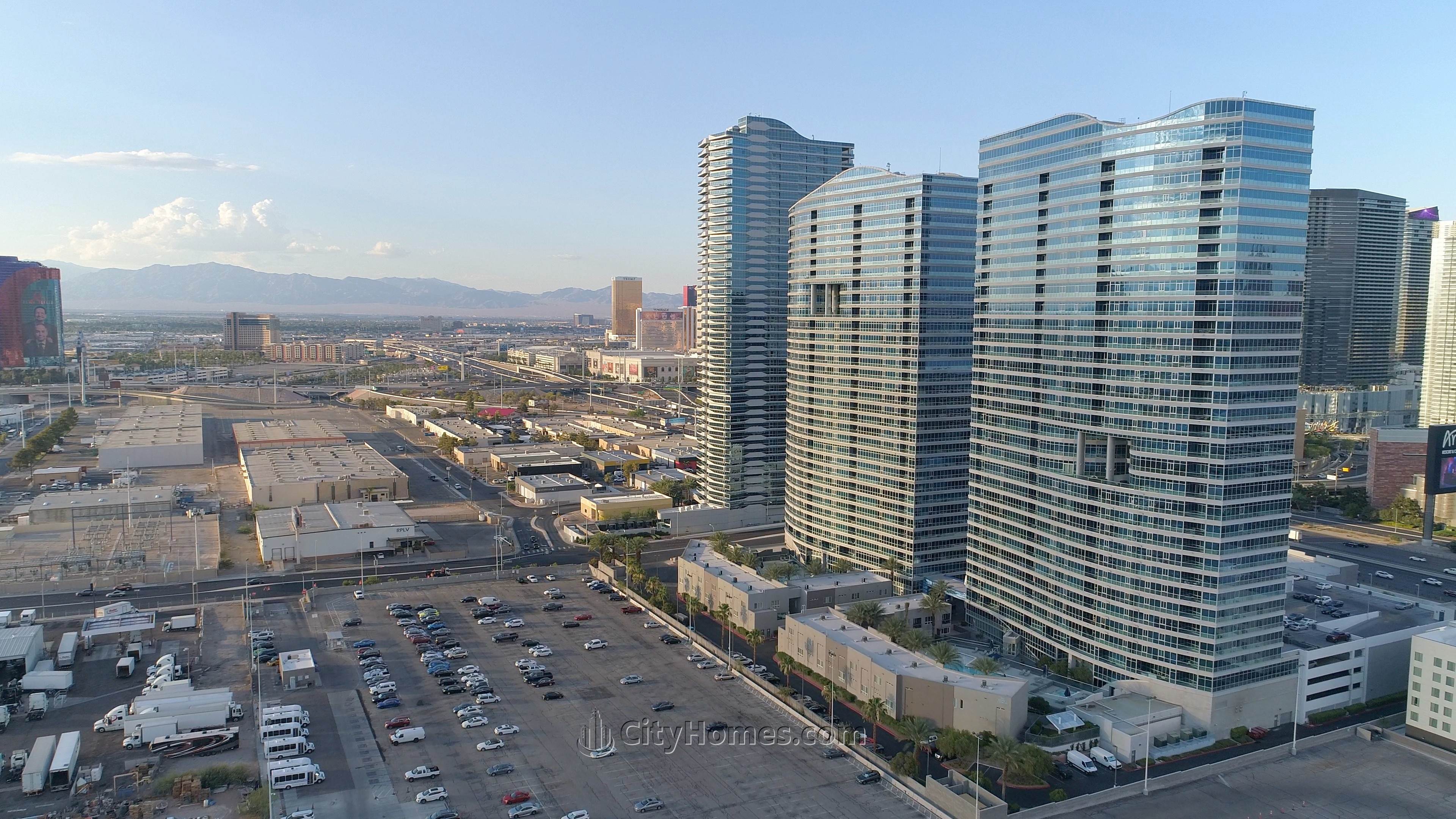 6. Panorama Towers xây dựng tại 4525 Dean Martin Dr, Las Vegas, NV 89103
