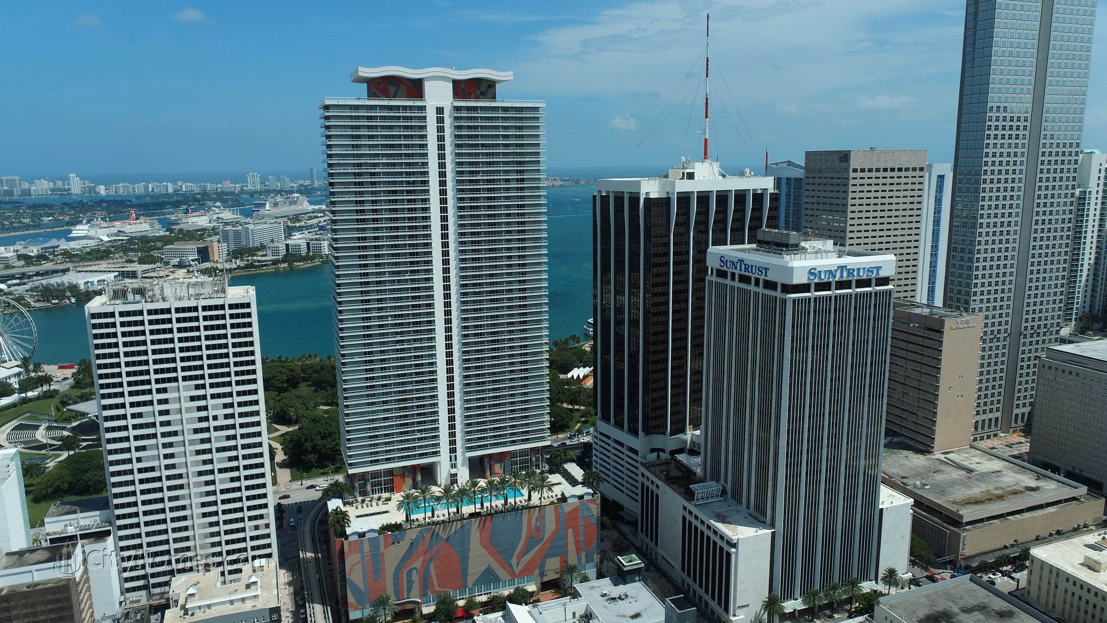 6. xây dựng tại 50 Biscayne Boulevard, Miami, FL 33132