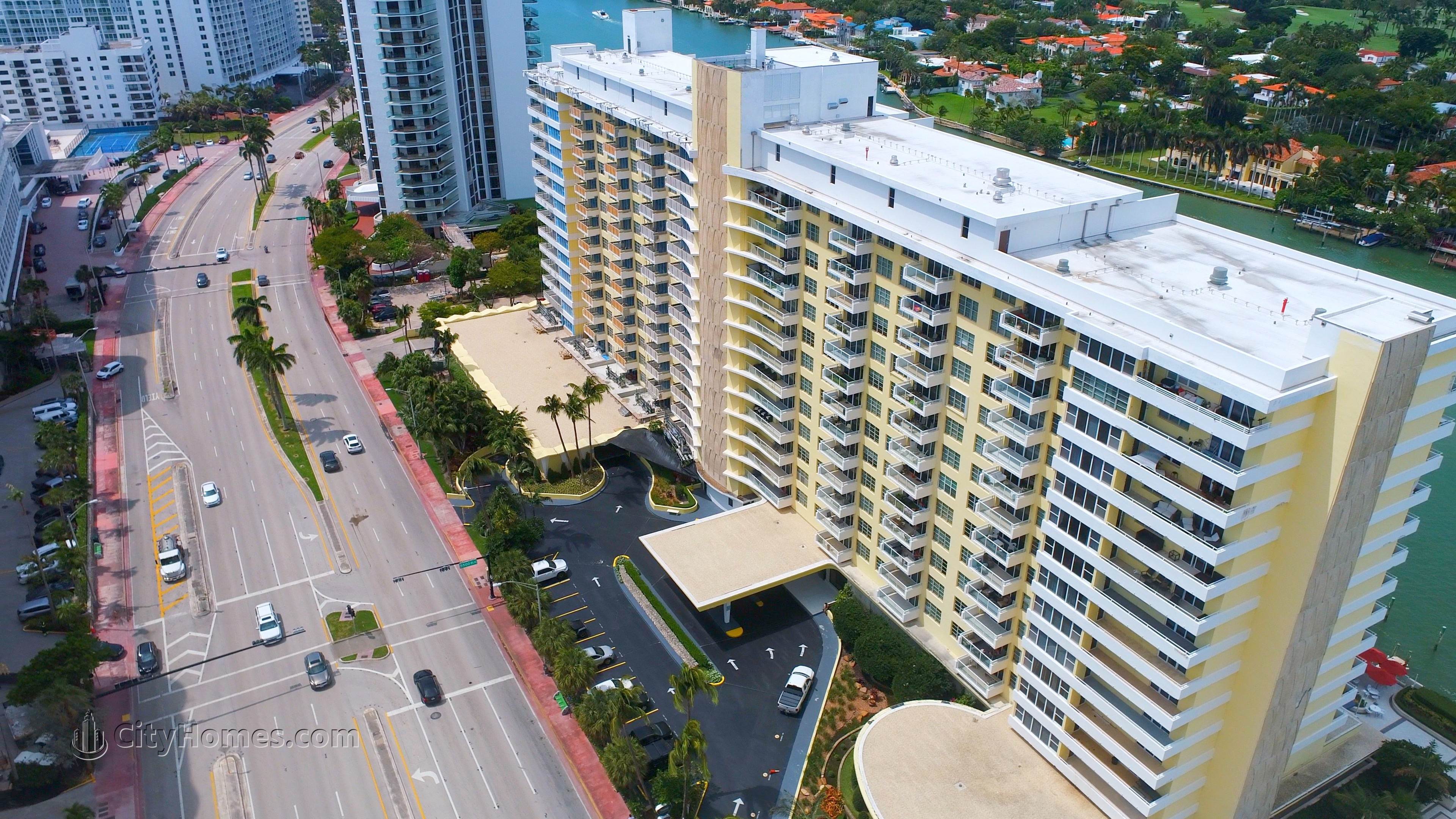 3. 5600 COLLINS  Gebäude bei 5600 Collins Avenue, Miami Beach, FL 33140