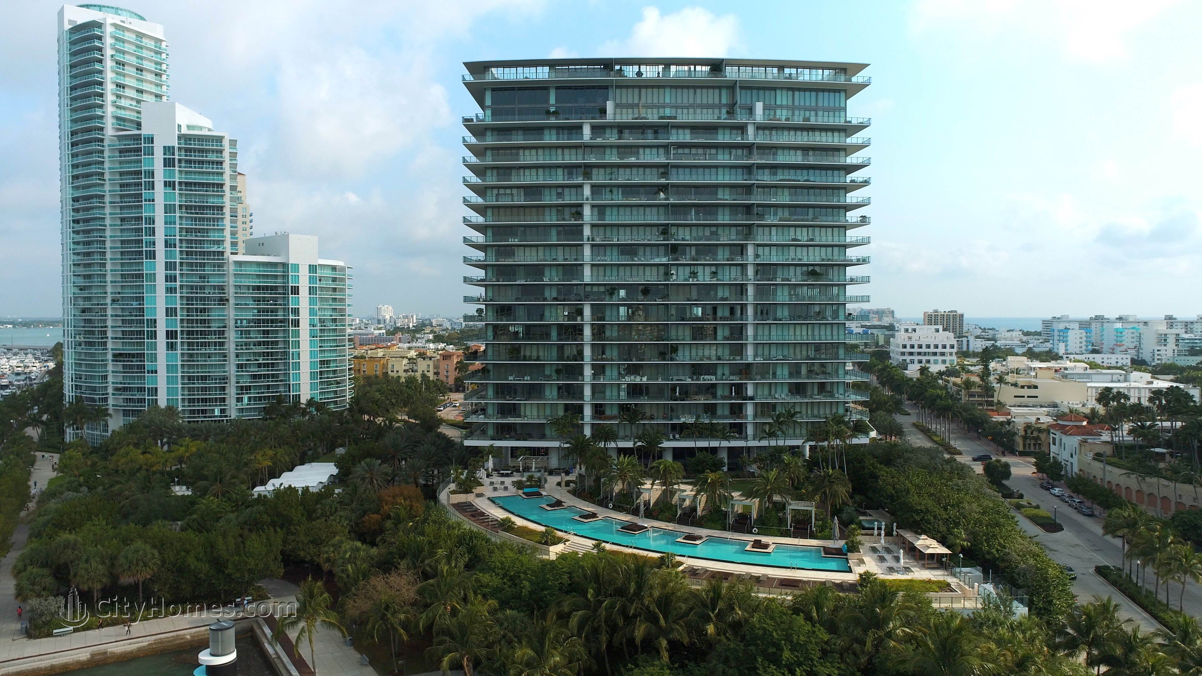 APOGEE  gebouw op 800 S Pointe Drive, Miami Beach, FL 33139
