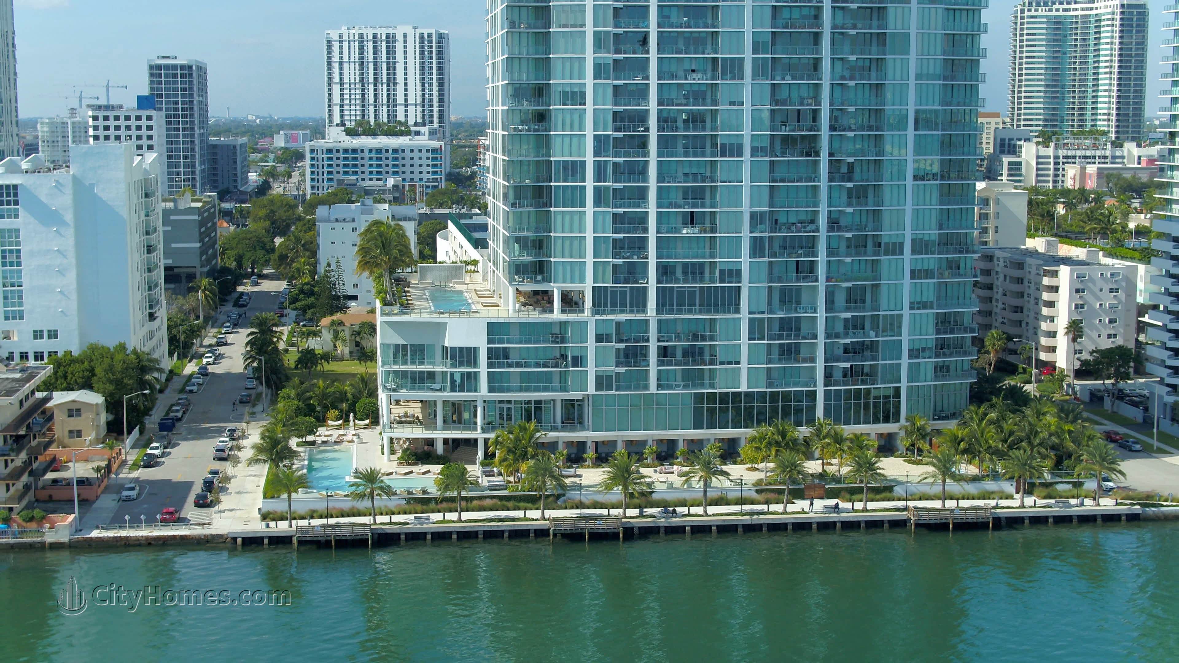 Biscayne Beach建於 2900 NE 7th Avenue, Edgewater, Miami, FL 33137