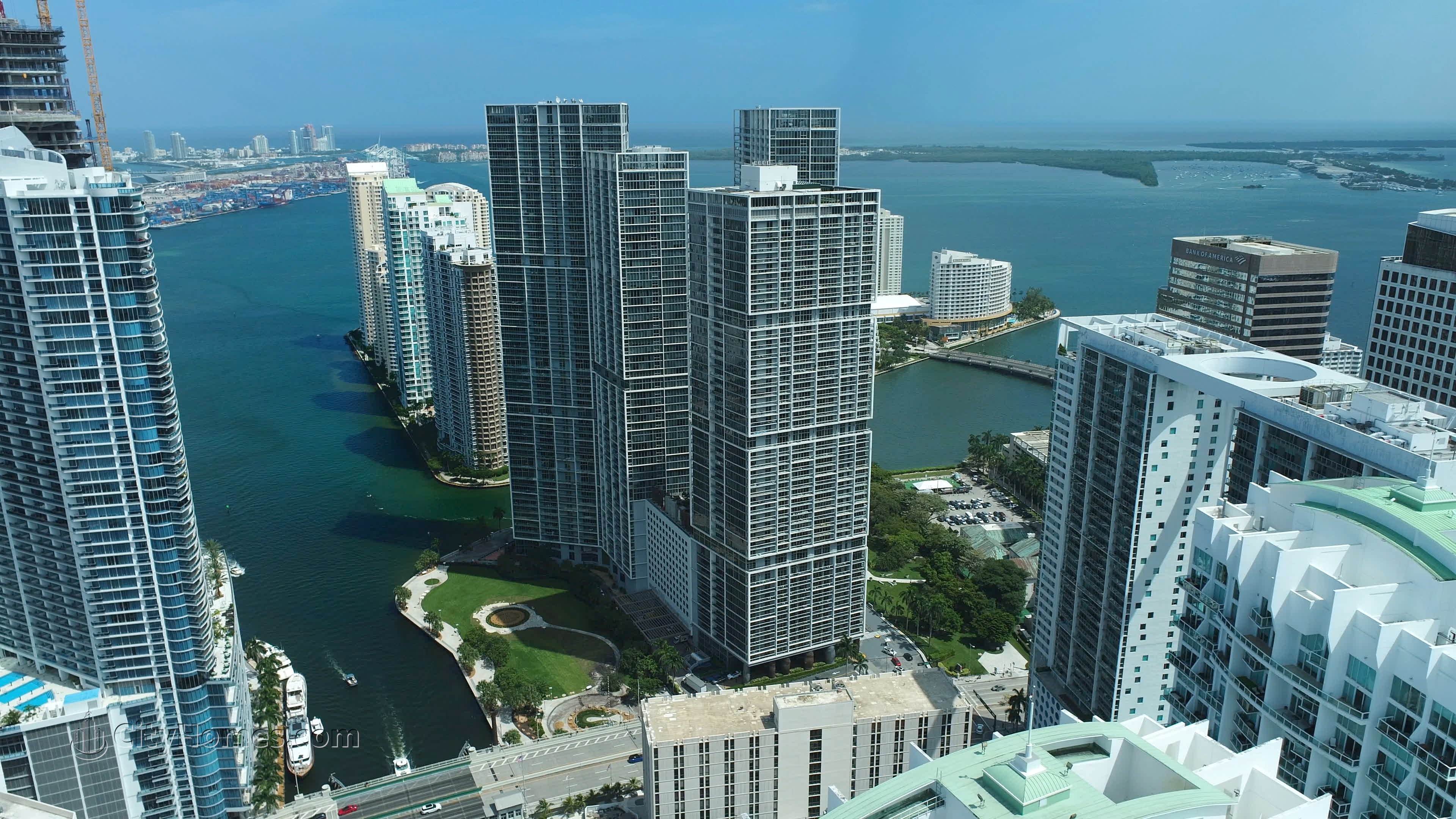 3. ICON Brickell Tower 1 xây dựng tại 465 And 475 Brickell Ave, Miami, FL 33131