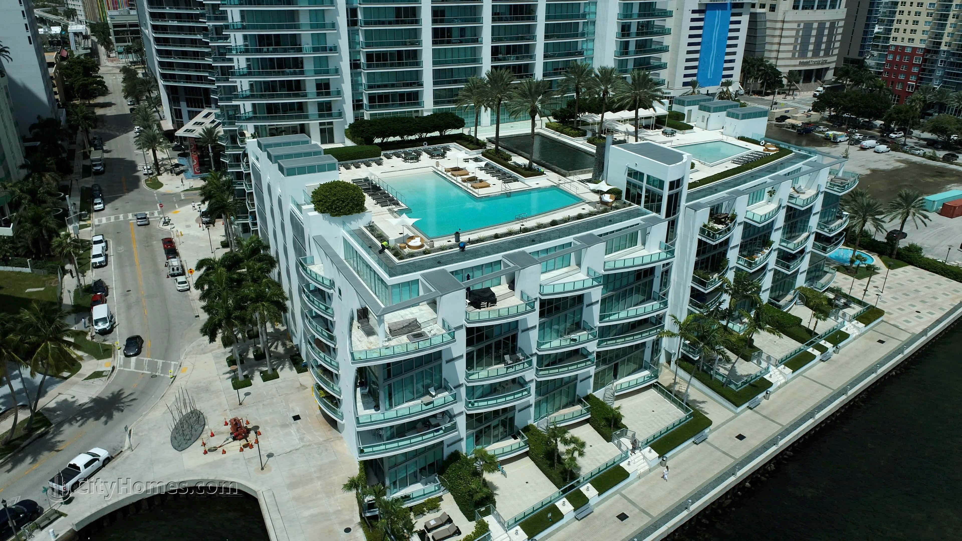 5. Jade Residences edificio en 1331 Brickell Bay Drive, Brickell, Miami, FL 33131