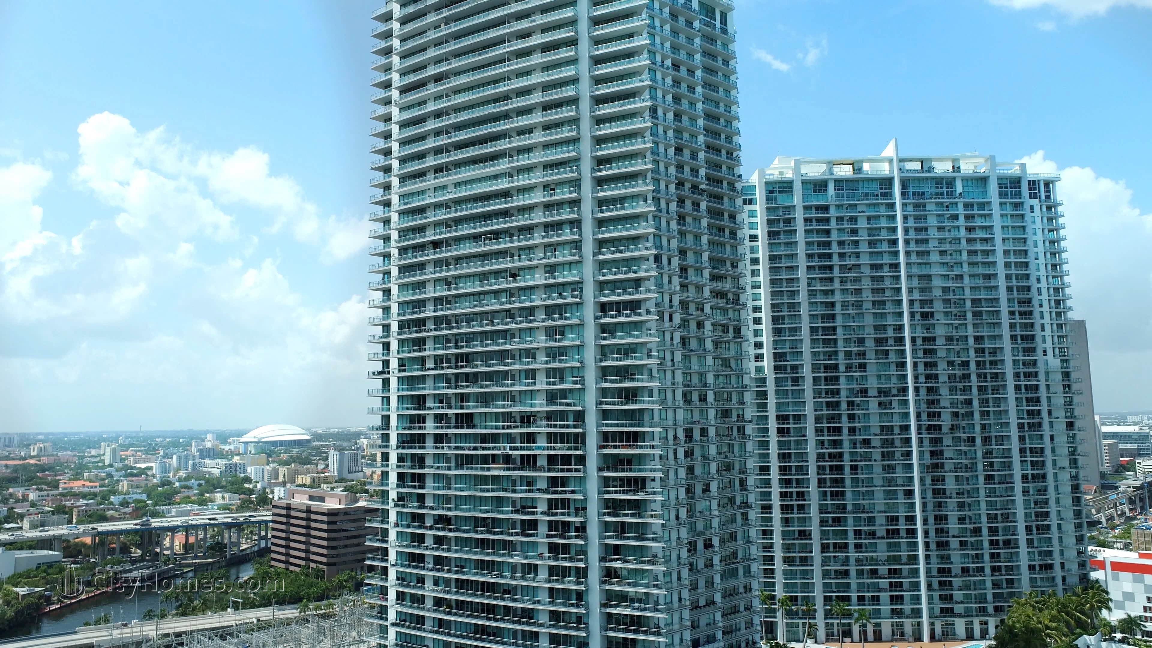 4. Mint xây dựng tại 92 SW 3rd St, Downtown Miami, Miami, FL 33130