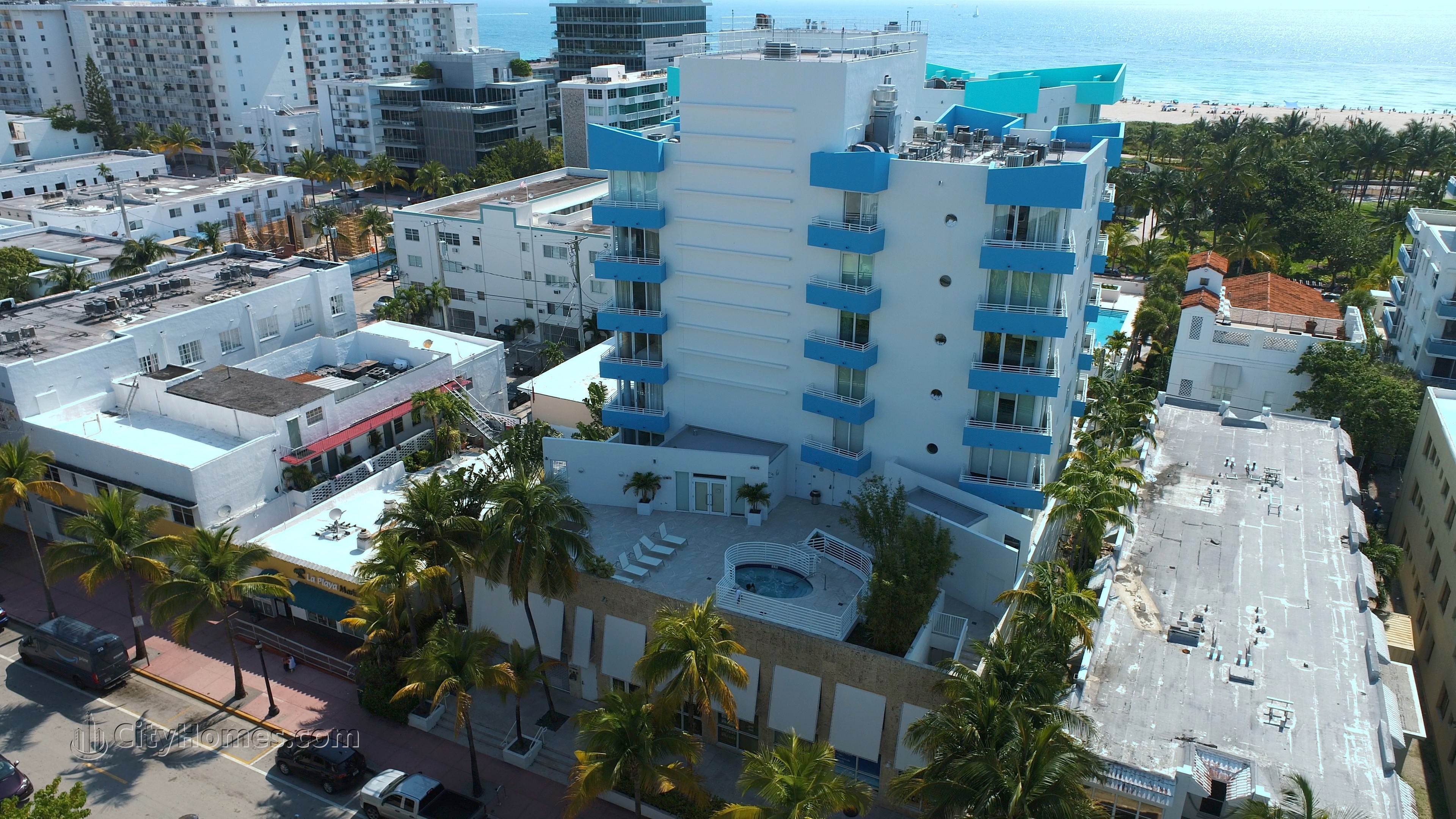 OCEAN PLACE WEST byggnad vid 225 Collins Avenue, Miami Beach, FL 33139