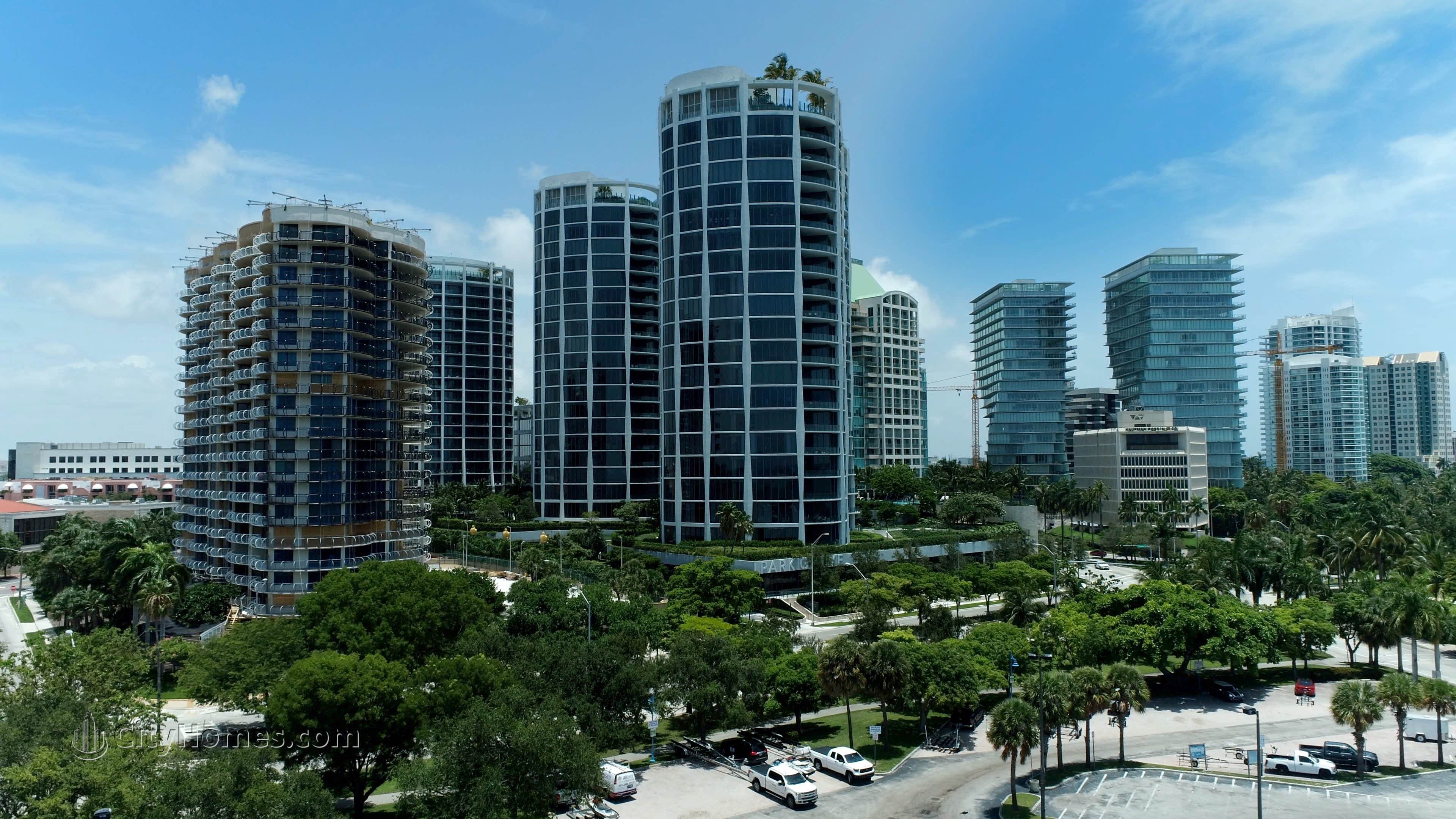 Park Grove - One Park Grove edificio a 2811 S Bayshore Drive, Miami, FL 33133