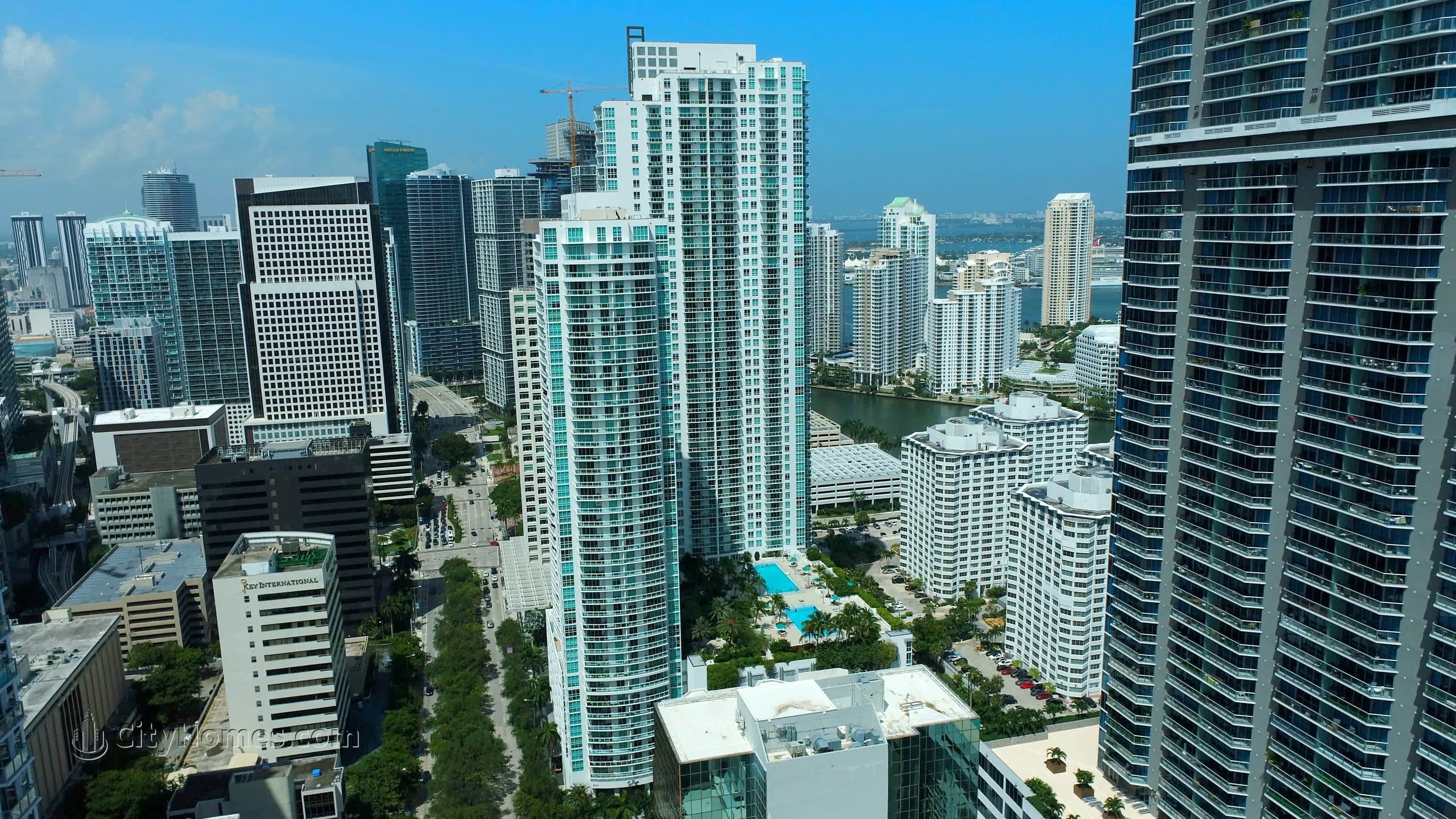 3. Plaza on Brickell - 950 Tower建於 950 Brickell Bay Drive Avenue, Miami, FL 33131