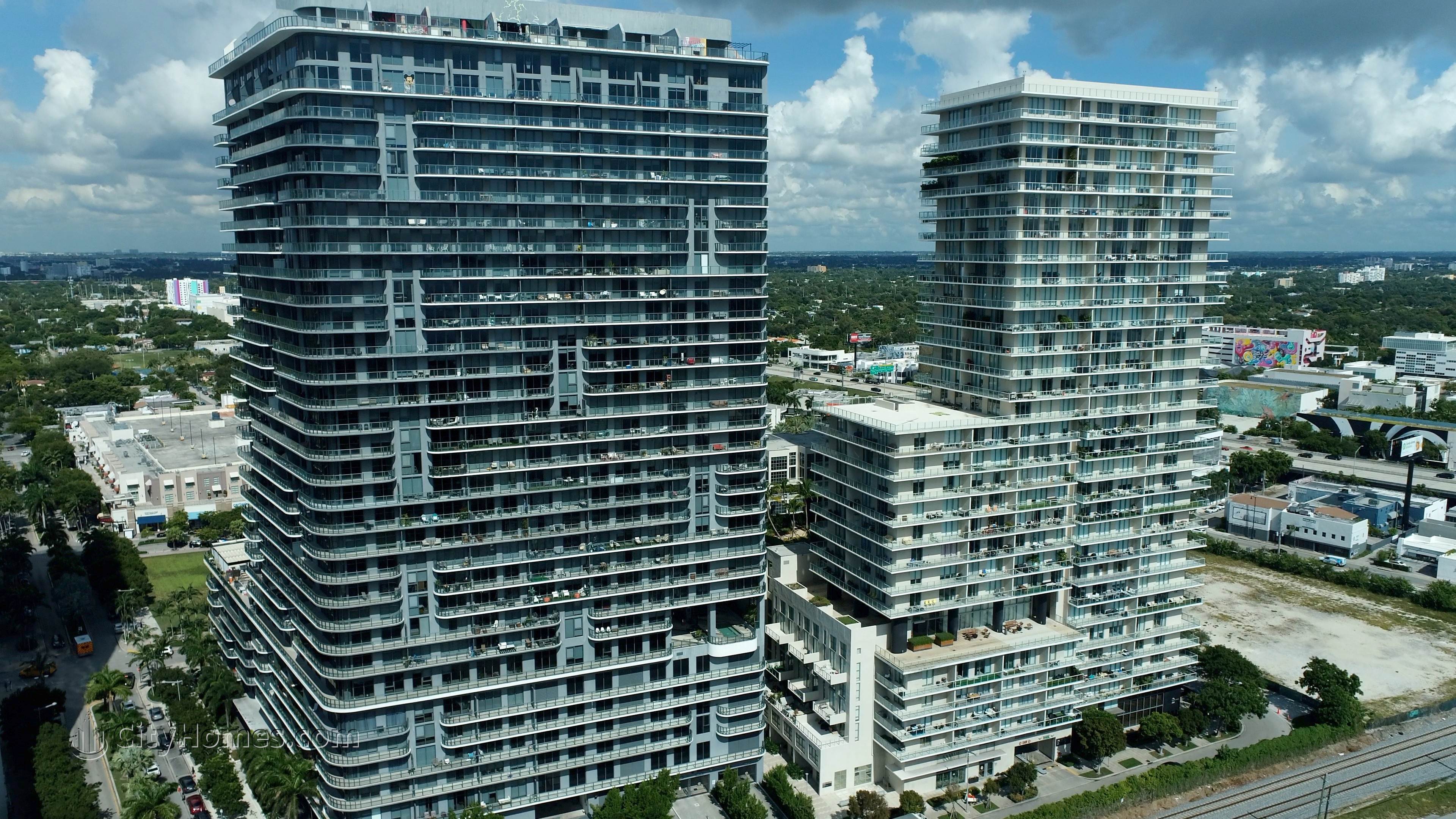 Two Midtown Mews byggnad vid 3449 NE 1st Avenue, Miami, FL 33137