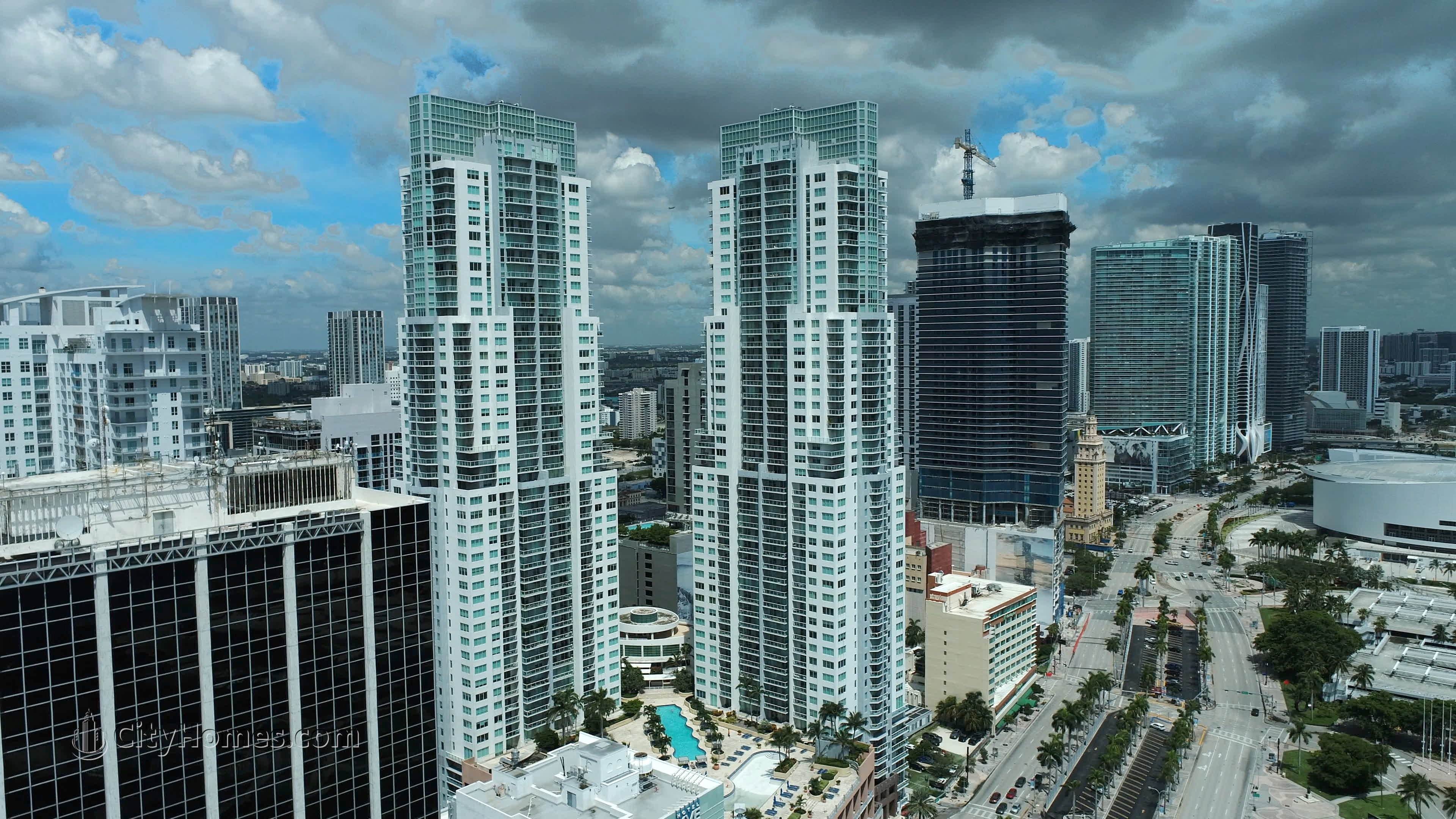 Vizcayne North xây dựng tại 244 Biscayne Blvd, Downtown Miami, Miami, FL 33132