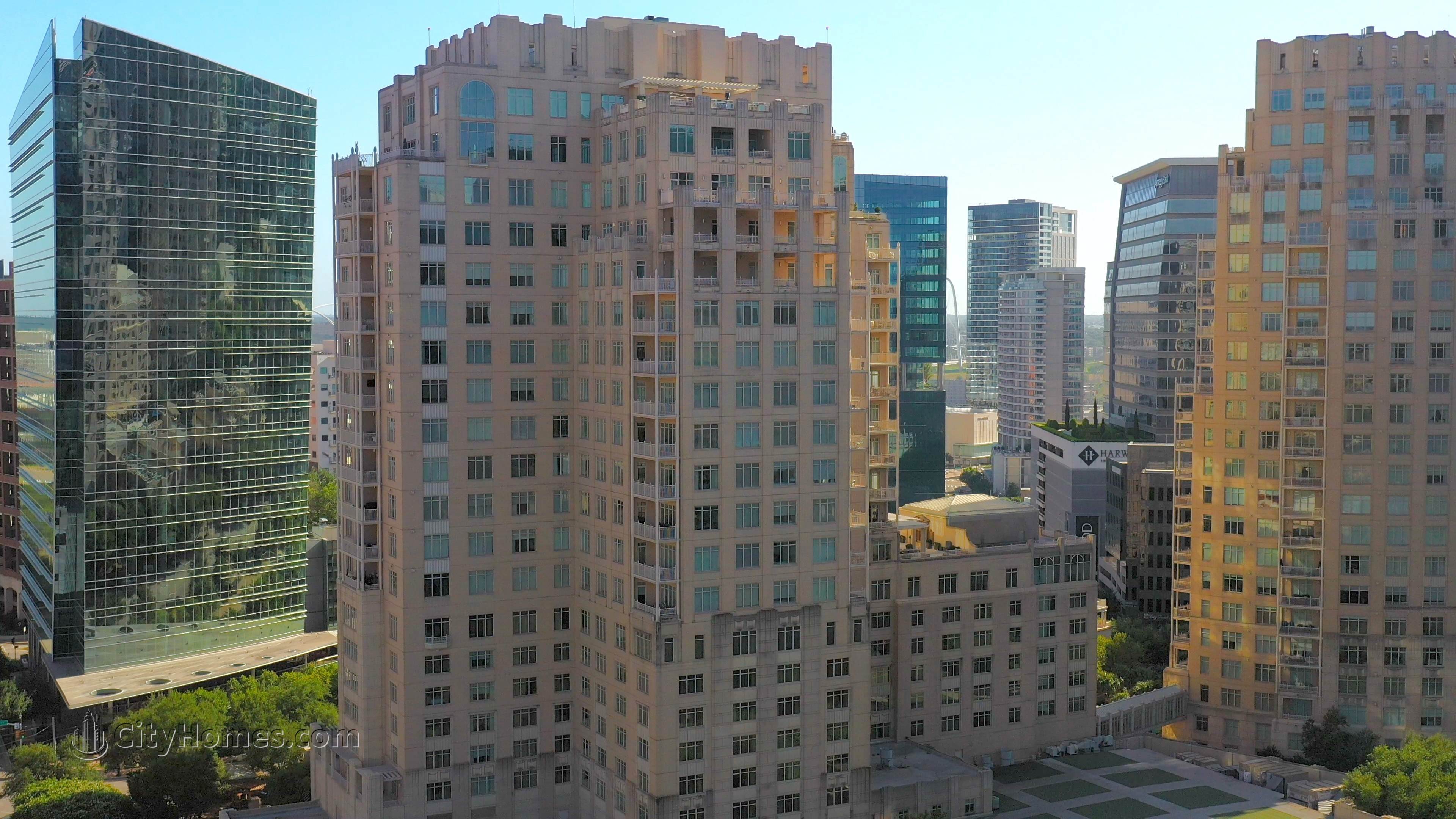 4. Ritz Carlton Residences edificio a 2525 And 2555 N Pearl St, Uptown Dallas, Dallas, TX 75201