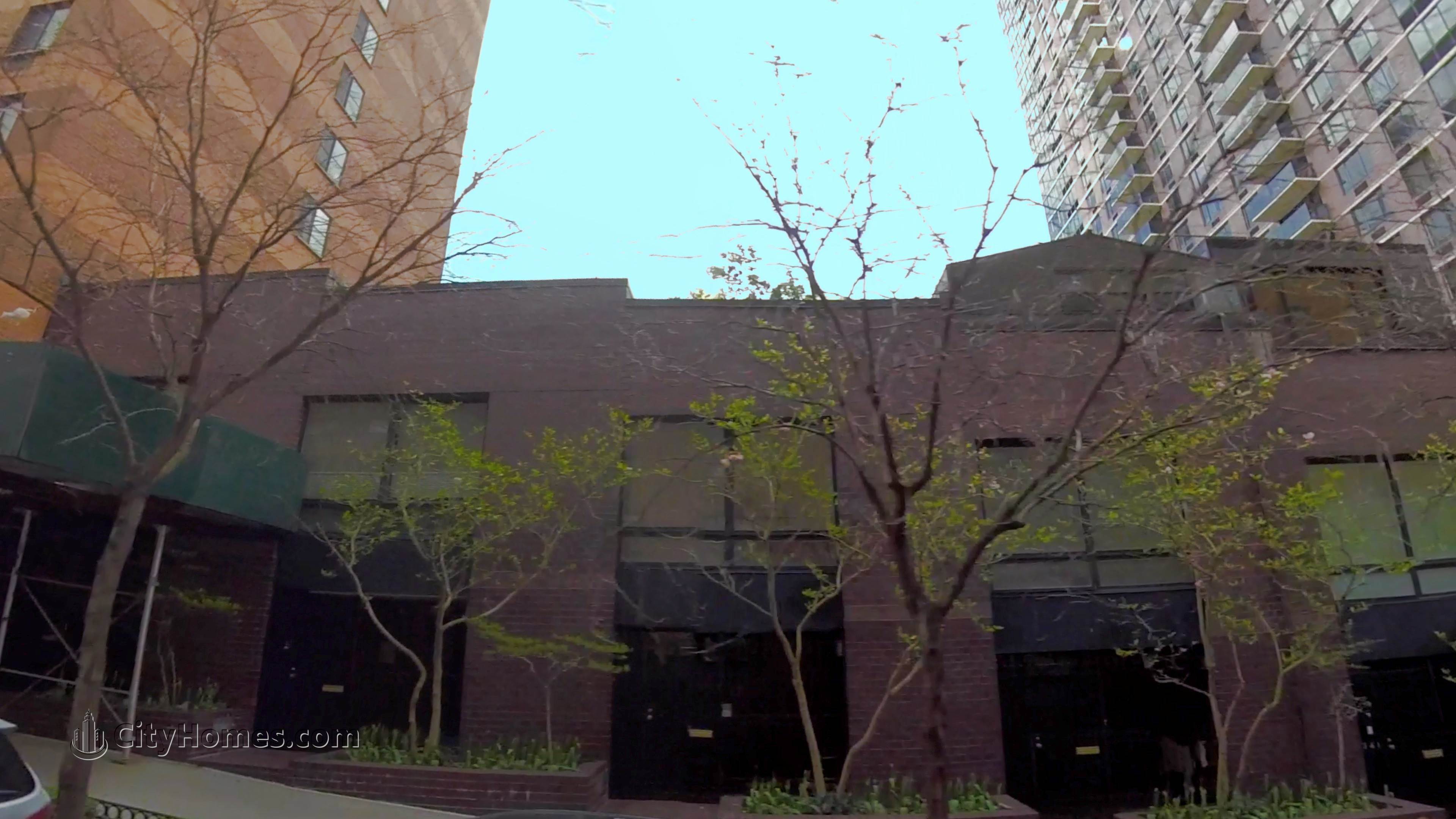 Astor Terrace gebouw op 245 East 93rd Street, Yorkville, Manhattan, NY 10128