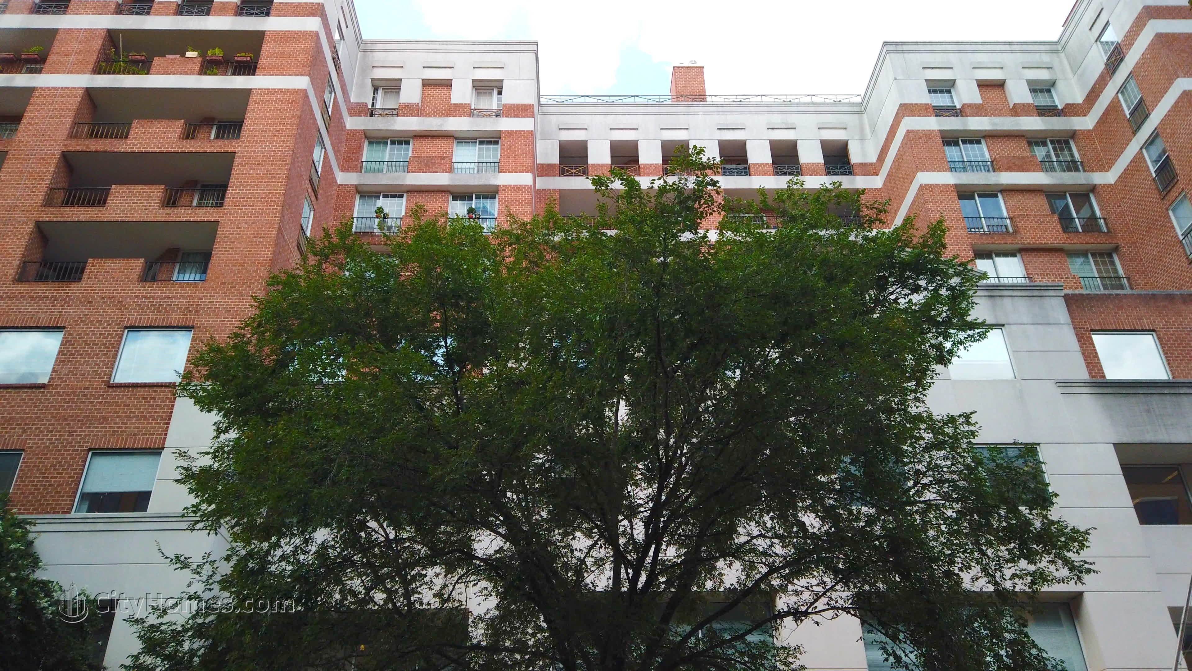 6. Metropolitan Condos gebouw op 1230 23rd St NW, West End, Washington, DC 20037