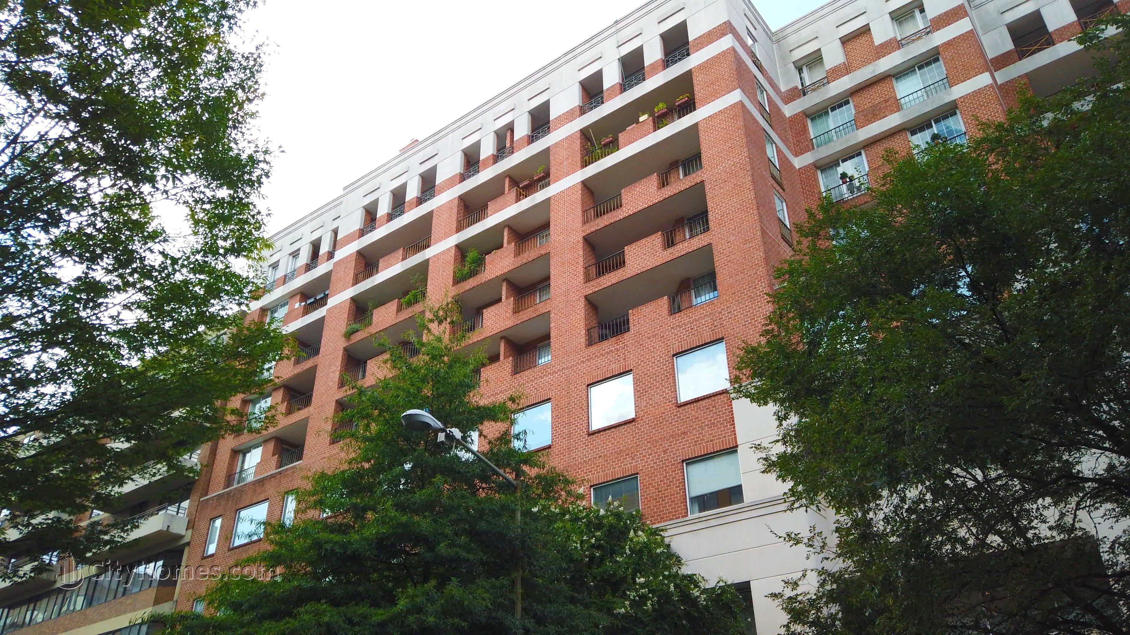 7. Metropolitan Condos gebouw op 1230 23rd St NW, West End, Washington, DC 20037