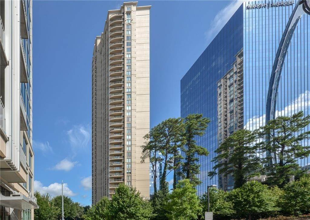 Condominium voor Verkoop op North Buckhead, Atlanta, GA 30326
