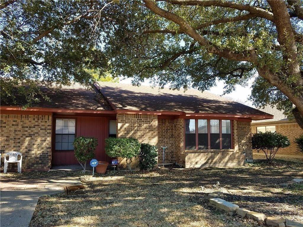 Duplex Homes vid Garland, TX 75040