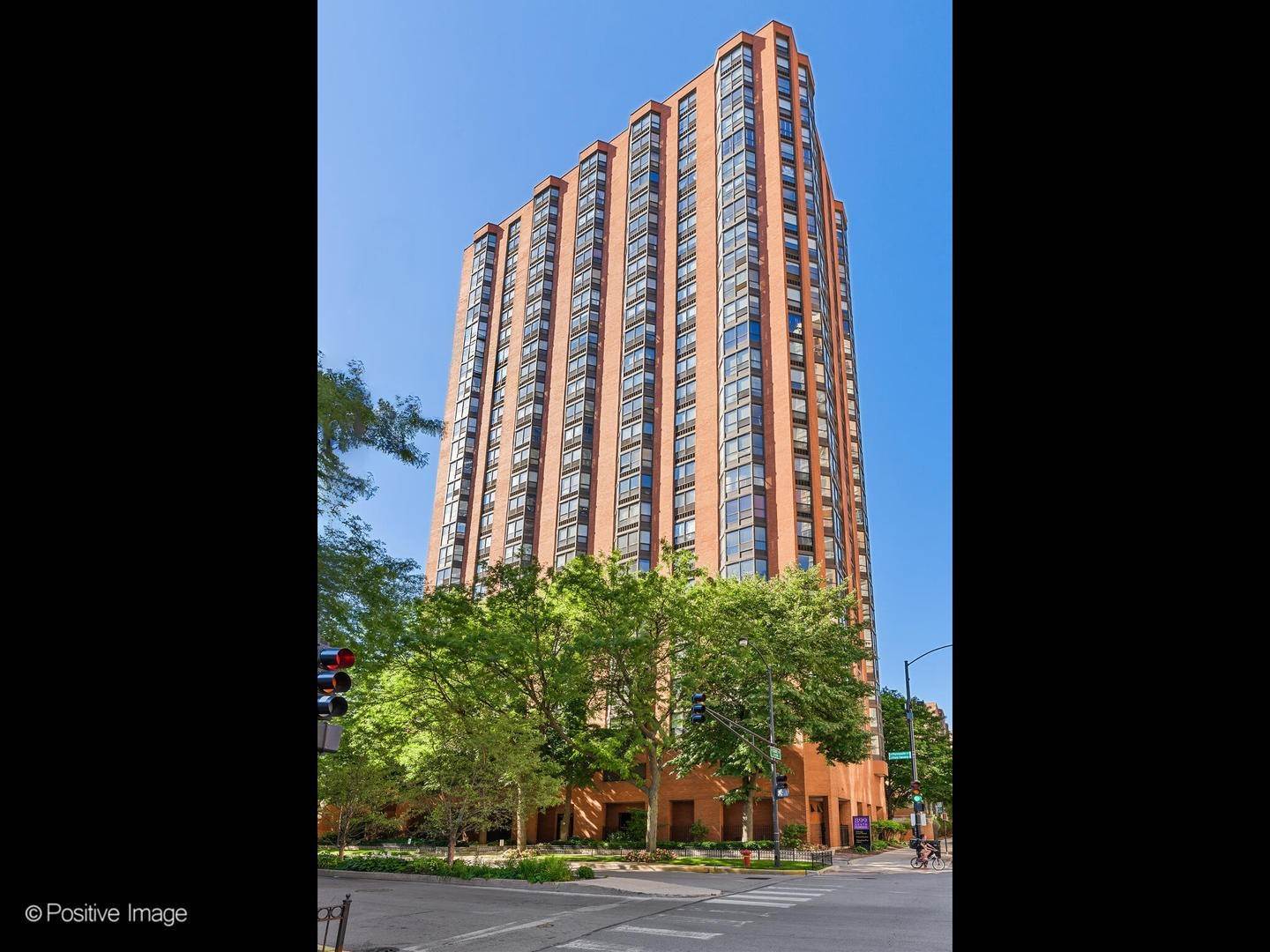 Single Family for Sale at Dearborn Park, Chicago, IL 60605
