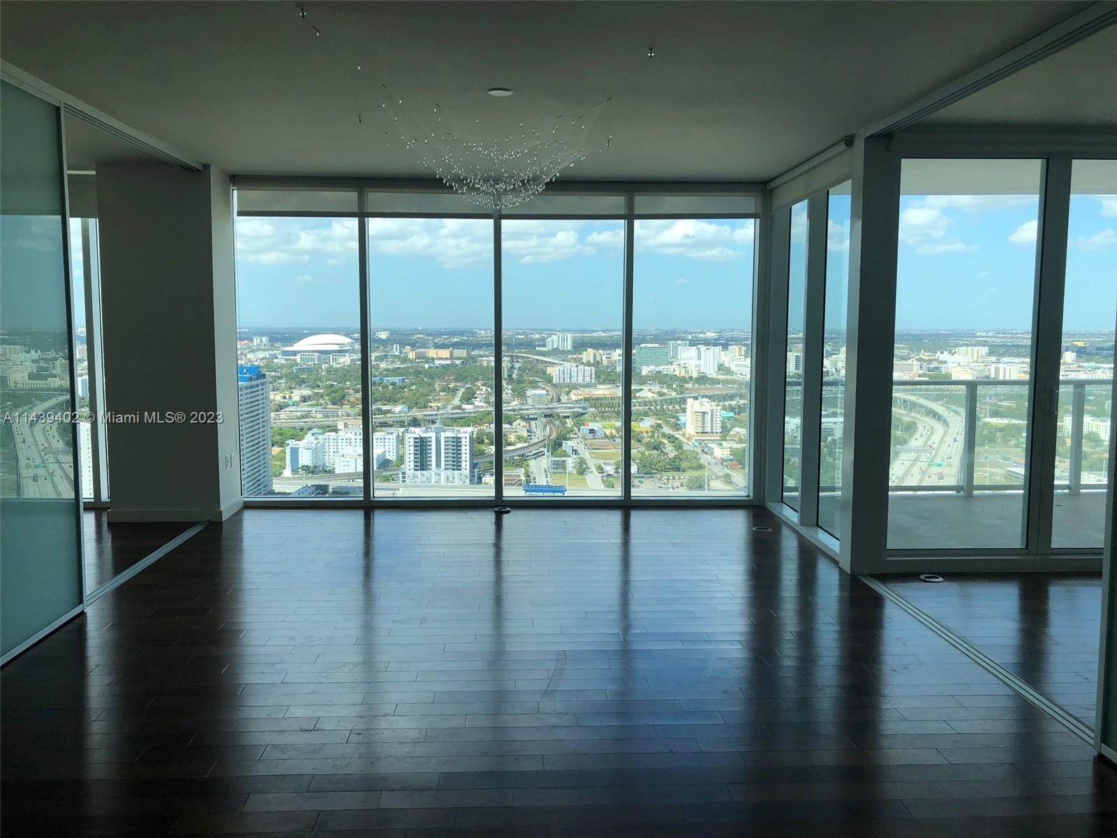 Eigentumswohnung für Verkauf beim Miami, FL 33132