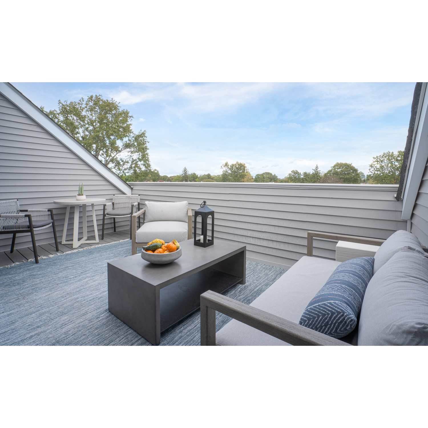50. Meadowbrook Pointe East Meadow xây dựng tại 123 Merrick Avenue, East Meadow, NY 11554