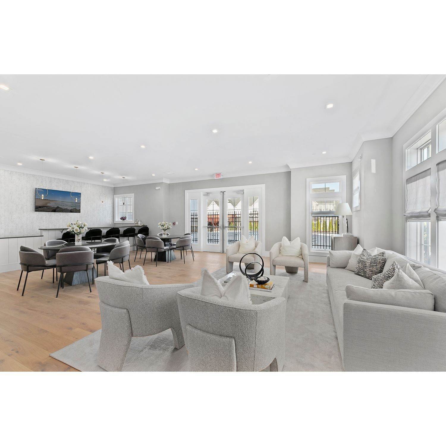 31. Meadowbrook Pointe East Meadow xây dựng tại 123 Merrick Avenue, East Meadow, NY 11554