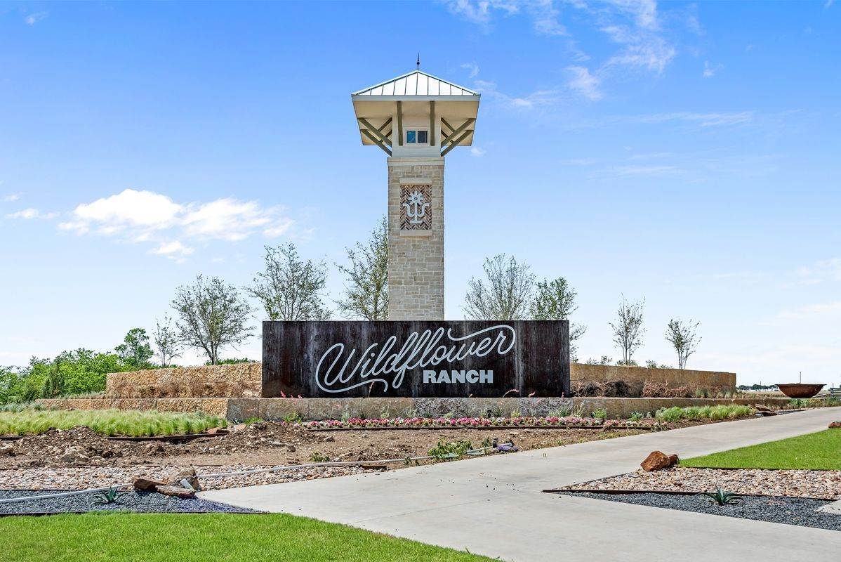 6. Wildflower Ranch xây dựng tại 1009 Canuela Way, Fort Worth, TX 76247